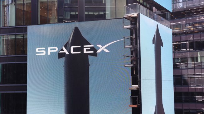 Книжата на SpaceX достигнаха най-високото си ниво от юни и отново направиха Мъск трилионер