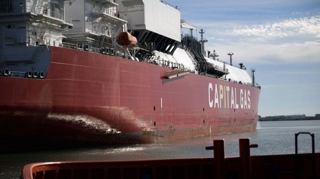 Европа се възползва от търговската война на САЩ с Китай и получава по-евтин газ