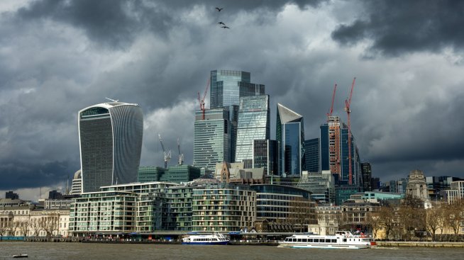 Британски компании минимизират последиците от Brexit с инвестиции в Европа