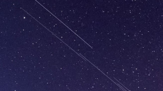 Мъск изкарва сателитния си бизнес на борсата