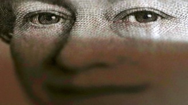 Паундът поскъпва след новината за сделката за Brexit