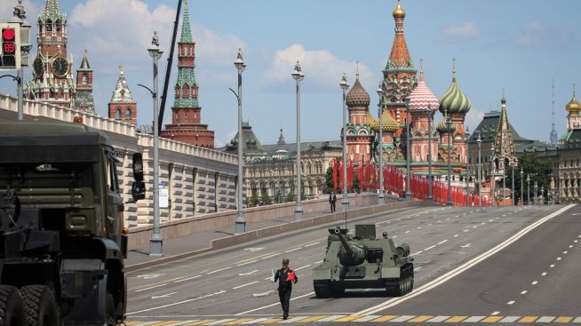 Руската икономика изглежда не може да си позволи спиране на войната