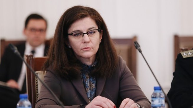 Генчовска: Няма срокове България да даде зелена светлина за преговори на РСМ