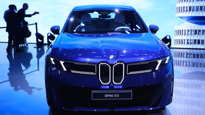 BMW очаква стабилен марж през тази година, докато търси решение на проблема с митата