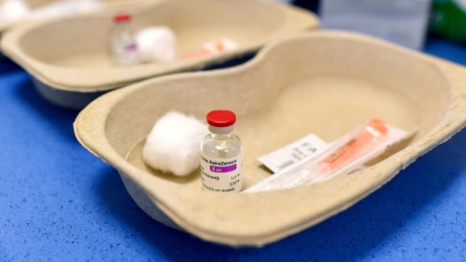 AstraZeneca предупреди ЕС, че доставката на COVID ваксината ѝ ще се забави