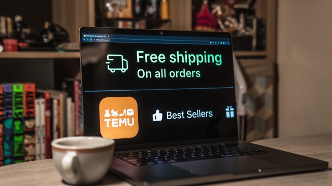 Продавачите на китайските платформи за е-търговия едва свързват двата края