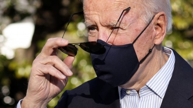 Сенатори притискат Байдън да постави краен срок на забраната за бензинови коли