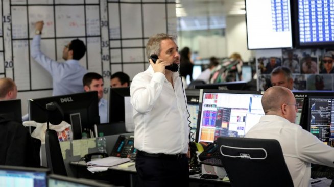 Борсите в Европа приключиха с повишение на финалната права на търговските преговори