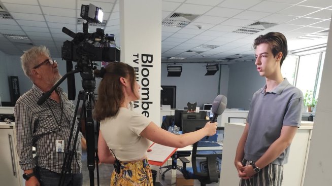 11 ученици&nbsp;се потопиха&nbsp;в&nbsp;света&nbsp;на&nbsp;телевизията за&nbsp;седмица с&nbsp;Bulgaria ON AIR и&nbsp;Bloomberg TV Bulgaria