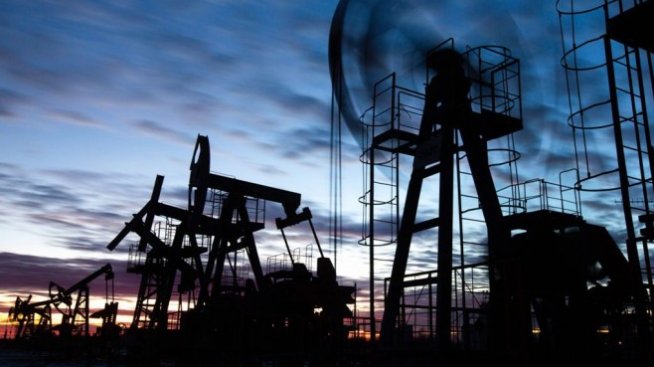 Big Oil убеждава акционерите си, че климатичната криза може да почака