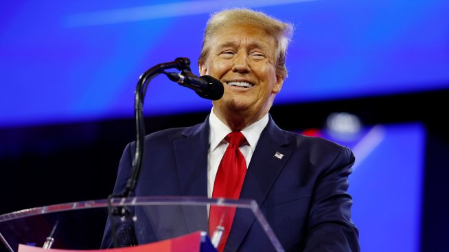 Съд в Илинойс забрани на Доналд Тръмп да участва на първичните избори в щата