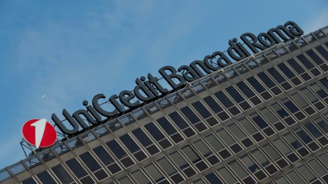 UniCredit завършва годината в добро настроение