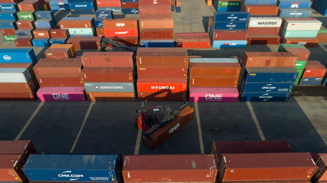 Увеличеното търсене от Китай помага на износа на Южна Корея да запази темпа си на растеж