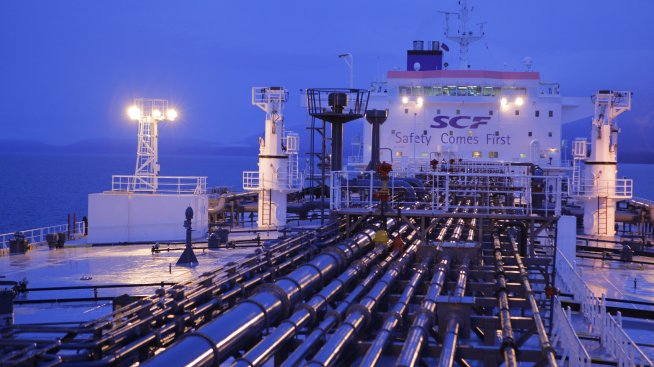 Американските санкции удрят и доставките на руски петрол до Китай през Северния морски път