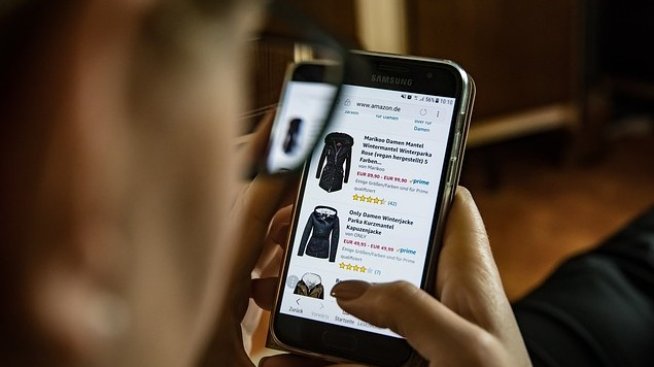 КЗП забрани на телеком да продава демонстрационен телефон за нов