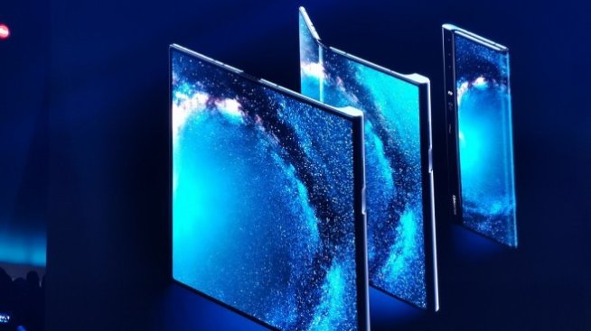 Huawei влиза в битката на 5G огъващите се телефони