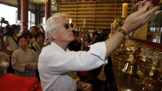 Колекцията от китари на Ричард Гиър бе продадена за 1 млн. долара 