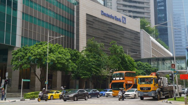 Печалбата на Deutsche Bank расте с 10% благодарение на инвестиционното банкиране