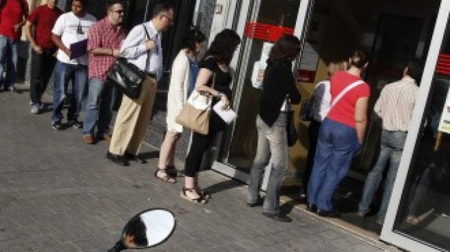 Безработните в Испания през май са по-малко на месечна база, но повече на годишна