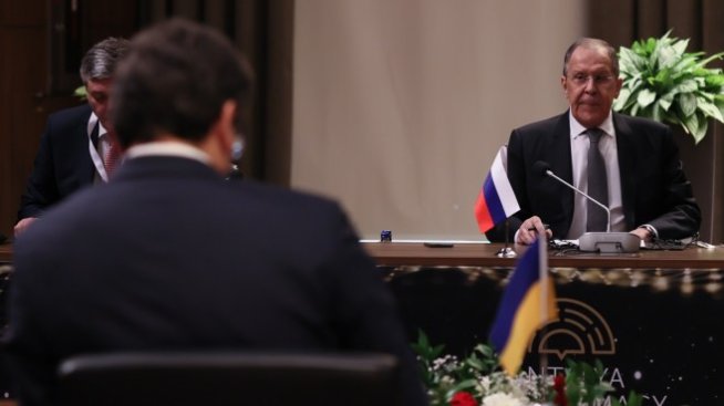 Срещата Лавров-Кулеба постигна нулев напредък 