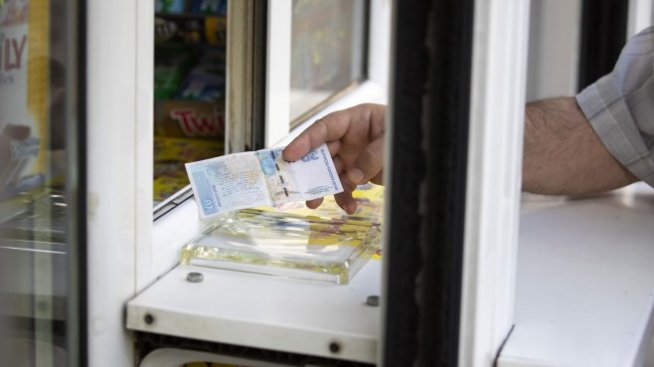 По-високите пенсии и бонусите вдигнаха разходите на НОИ с 1,8 млрд. лв. към октомври