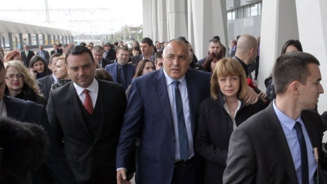 Обновената Централна гара в София вече посреща пътници