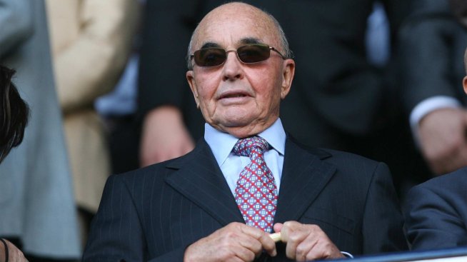 Собственикът на Тотнъм се предаде в САЩ след обвинения в търговия с вътрешна информация