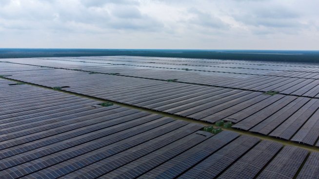 Облачен септември ще намали производството на възобновяема енергия в Европа