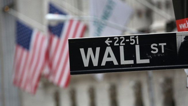 Въпреки войната в Иран Wall Street изпрати най-силния си месец от години