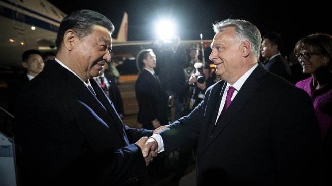 Си Дзинпин: Отношенията ни с Унгария са добър модел за Европа