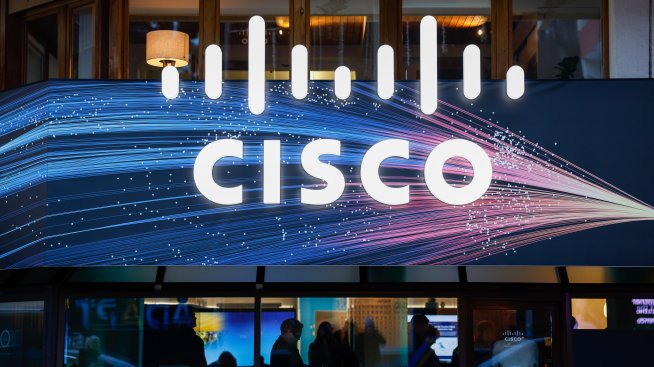 Cisco повиши годишната си прогноза, залагайки на стабилното търсене на AI