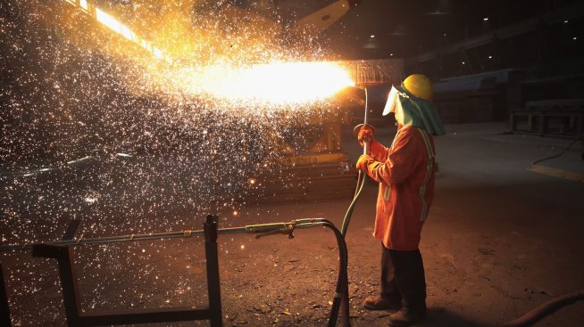 Митата на Тръмп върху стоманата и алуминия застрашат устоите на световната търговия 