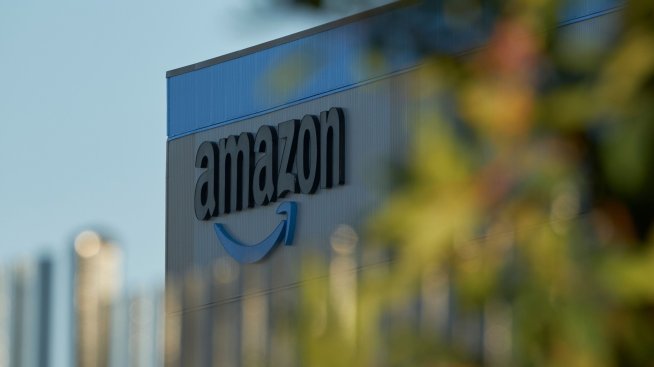 Amazon взема половината от всяка продажба от своите 2 млн. малки търговци