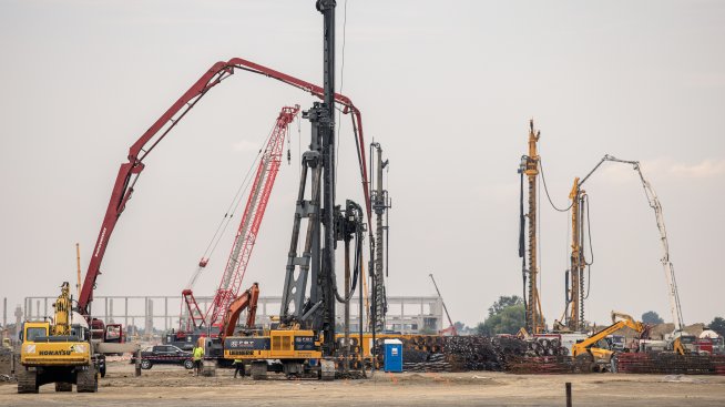 Евроскептиците тестват червените линии на Брюксел с парите на Китай