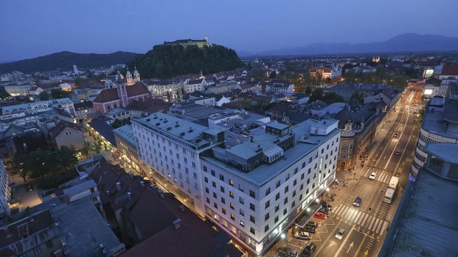 Словения иска да финансира възстановяването от наводненията с извънреден банков данък