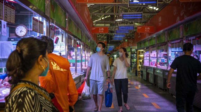 Китайската икономика показа изненадваща устойчивост през август