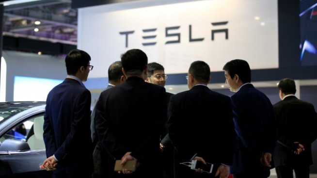 Tesla представи първите си автомобили, произведени в Китай