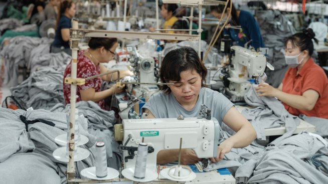 Глобалните фабрики не успяват да преодолеят несигурността заради митата на Тръмп