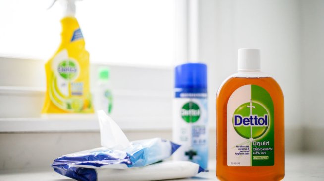 Reckitt предупреди за натиск върху потребителите, отчитайки по-нисък обем на продажбите