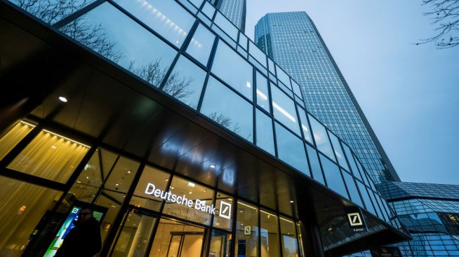 Deutsche Bank обяви по-амбициозни цели за разходите и печалбата за 2028 г.