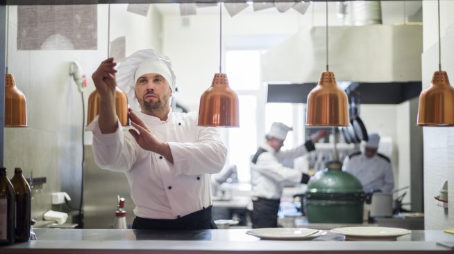 За 50% от хотелиерите повишаването на заплатите е решение на кадровата криза