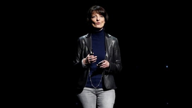 Ръководителят на хардуерното звено на Facebook напуска компанията