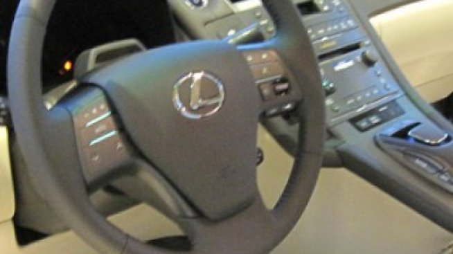 Lexus бие BMW и Mercedes по продажби на луксозни коли в САЩ 11-та поредна година