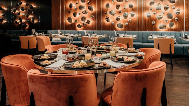 Най-новият ресторант и бар в София ADOR в InterContinental Sofia отвори врати за посетители