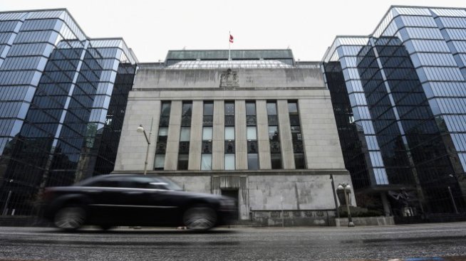 Канада изненада с най-голямото увеличение на лихвения процент от 1998 г. 