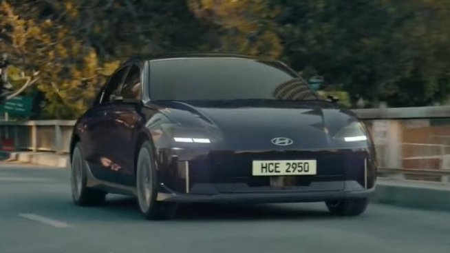 Hyundai представи електрически седан, който ще се конкурира с Model 3 на Tesla