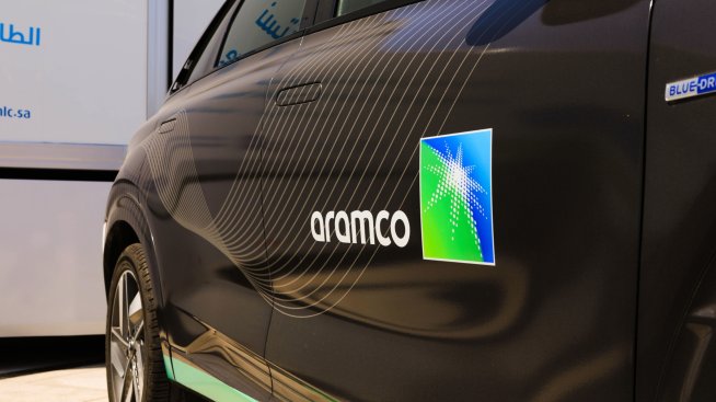 Le Monde: Aramco е петролната компания, която може да купи дял в звено на Renault