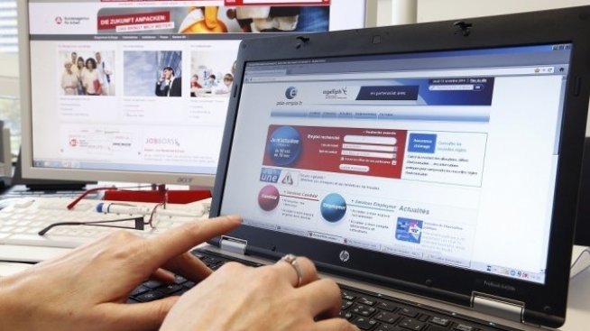 Три банки ще пуснат разплащания чрез телефон през мобилни портфейли 