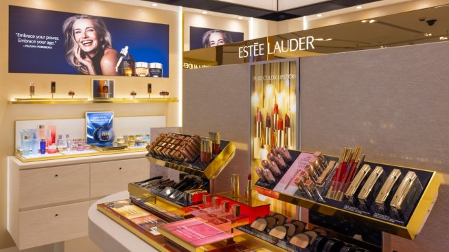 Est&eacute;e Lauder преговаря с испанската Puig за сливане