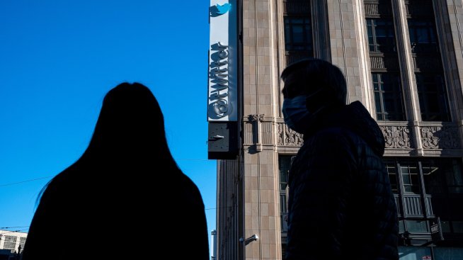 Twitter е загубила половината от пазарната си стойност&nbsp;от сделката с Мъск